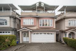 2871 DUNDAS STREET  Vancouver, BC V5K 1R5