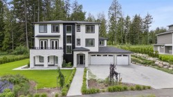 12425 271 Street  Maple Ridge, BC V2W 1C2