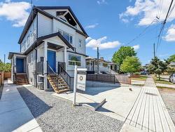 2 3320 E 44TH AVENUE  Vancouver, BC V5R 3B4