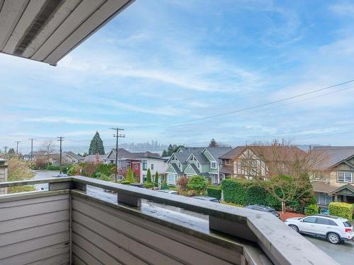 4 1434 Mahon Avenue, North Vancouver, BC 