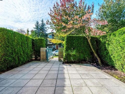 209 9232 University Crescent, Burnaby, BC 