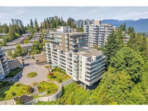 904 9288 University Crescent, Burnaby, BC 