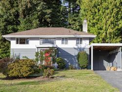 946 BELVEDERE DRIVE  North Vancouver, BC V7R 2C1