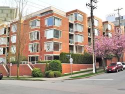 302 2438 HEATHER STREET  Vancouver, BC V5Z 3H9