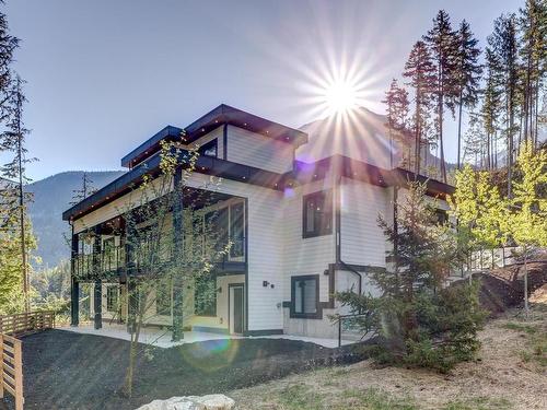 9113 Riverside Drive, Whistler, BC 