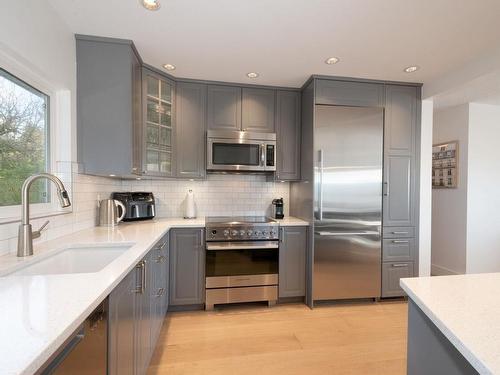 416 W 26Th Street, North Vancouver, BC 