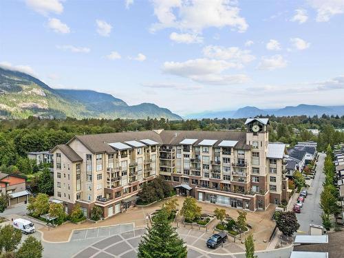 603 1211 Village Green Way, Squamish, BC 