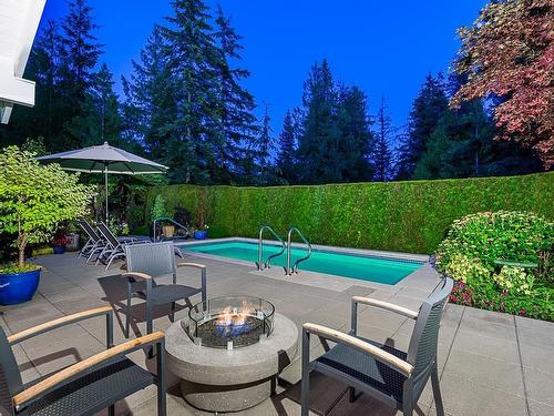 4696 Woodgreen Drive, West Vancouver, BC 