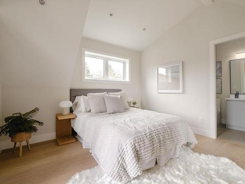 3674 Oxford Street, Vancouver, BC 