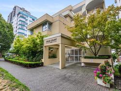 502-1406 Harwood Street  Vancouver, BC V6G 1X5