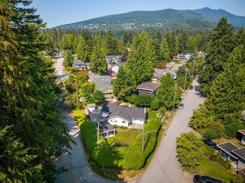 1029 Belvedere Drive, North Vancouver, BC 