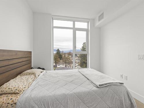 601 2435 Kingsway, Vancouver, BC 