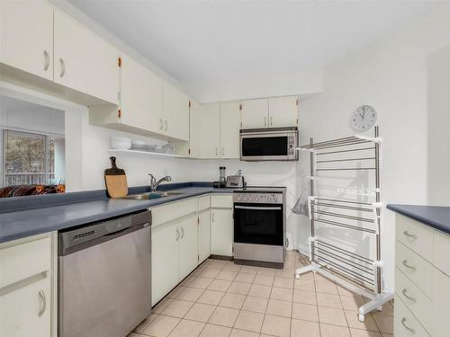 405 2024 Fullerton Avenue, North Vancouver, BC 