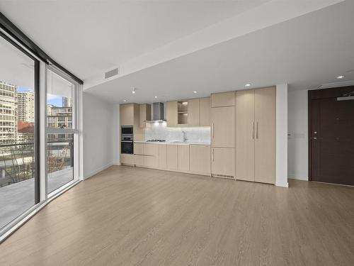 605 89 Nelson Street, Vancouver, BC 