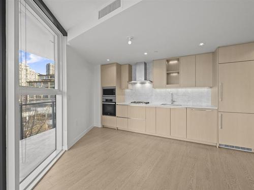 605 89 Nelson Street, Vancouver, BC 