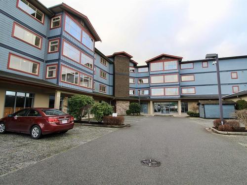 308 5631 Inlet Avenue, Sechelt, BC 