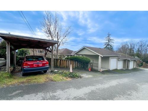 556 W Keith Road, North Vancouver, BC 