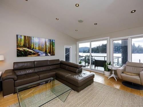 2730 Panorama Drive, North Vancouver, BC 