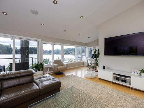 2730 Panorama Drive, North Vancouver, BC 