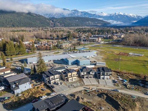 1007 Phare Crescent, Pemberton, BC 