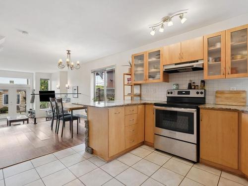 C 229 W 5Th Street, North Vancouver, BC 