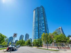 2102 1033 MARINASIDE CRESCENT  Vancouver, BC V6Z 3A3