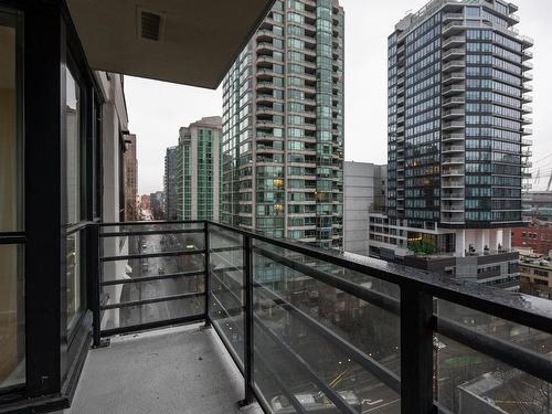 1203 909 Mainland Street, Vancouver, BC 