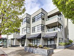 301-3151 Woodbine Drive  North Vancouver, BC V7R 2S4