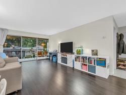 1255 235 KEITH ROAD  West Vancouver, BC V7T 1L5