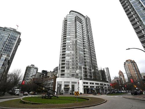 2002 1201 Marinaside Crescent, Vancouver, BC 