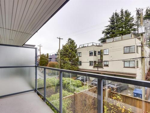 207 1450 Laburnum Street, Vancouver, BC 