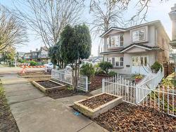 498 E 19TH AVENUE  Vancouver, BC V5V 1J7