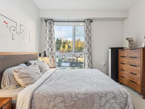 Th2 3566 Sawmill Crescent, Vancouver, BC 