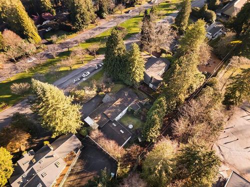 1645 Taylor Way, West Vancouver, BC 