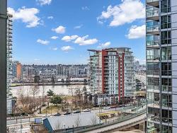 1029 68 SMITHE STREET  Vancouver, BC V6Z 2W1