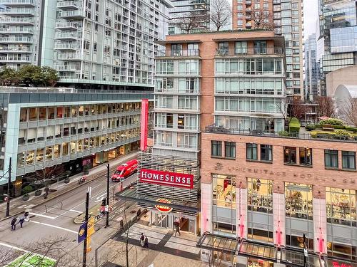 604 480 Robson Street, Vancouver, BC 