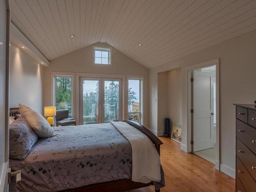 153 Swallow Road, Gibsons, BC 