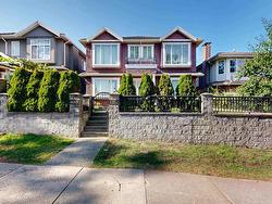 3685 E 22ND AVENUE  Vancouver, BC V5M 2Z8