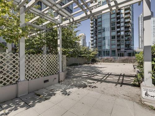 2304 888 Homer Street, Vancouver, BC 