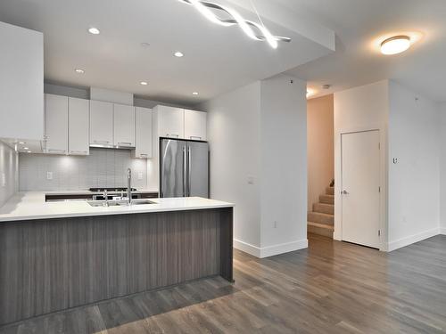 4 8598 River District Crossing, Vancouver, BC 