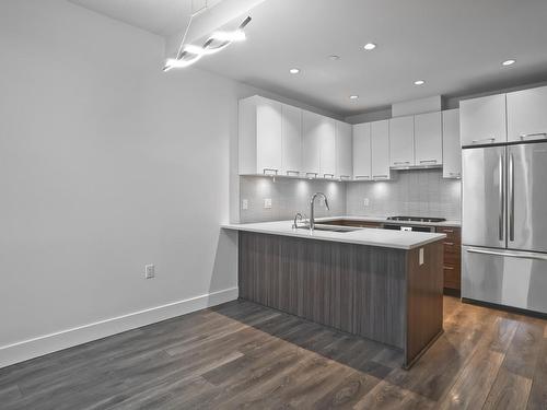 4 8598 River District Crossing, Vancouver, BC 