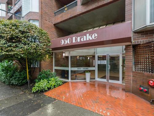 715 950 Drake Street, Vancouver, BC 