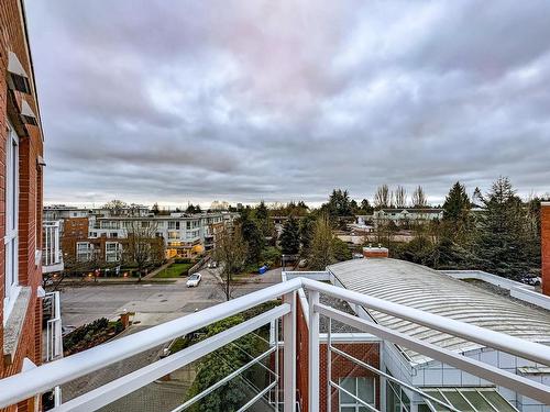 502 688 Fairchild Road, Vancouver, BC 