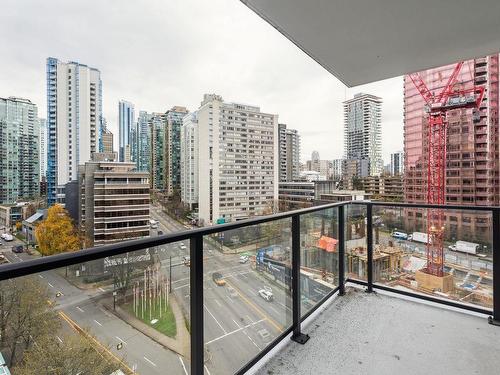 1003 620 Cardero Street, Vancouver, BC 