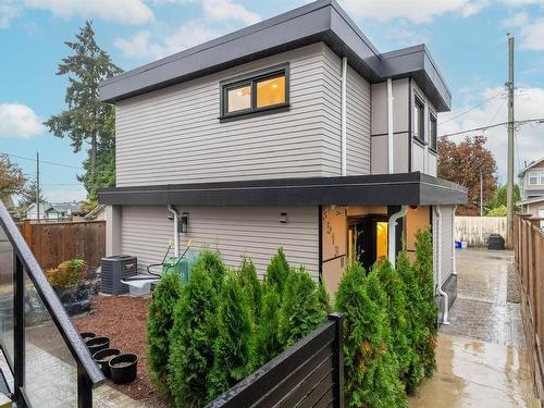 3513 Triumph Street, Vancouver, BC 