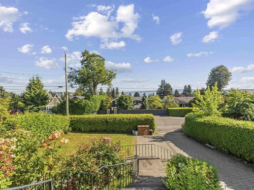 2441 Nelson Avenue, West Vancouver, BC 