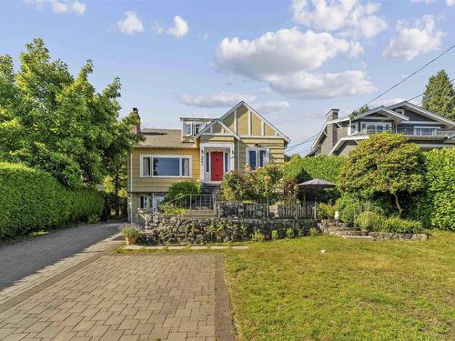 2441 Nelson Avenue, West Vancouver, BC 