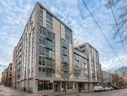 816 168 POWELL STREET  Vancouver, BC V6A 0B2