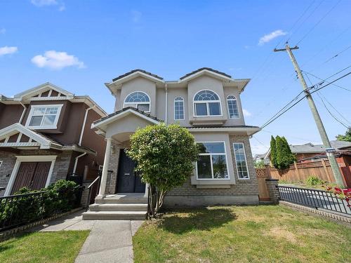 5323 Dumfries Street, Vancouver, BC 