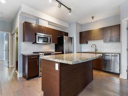 1827 STAINSBURY AVENUE  Vancouver, BC V5N 2M6